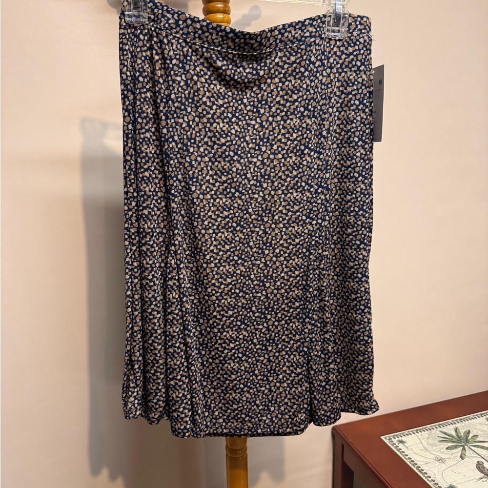 Women’s Jaclyn Smith Navy Skirt with Beige Dot Floral Print Elastic Waist